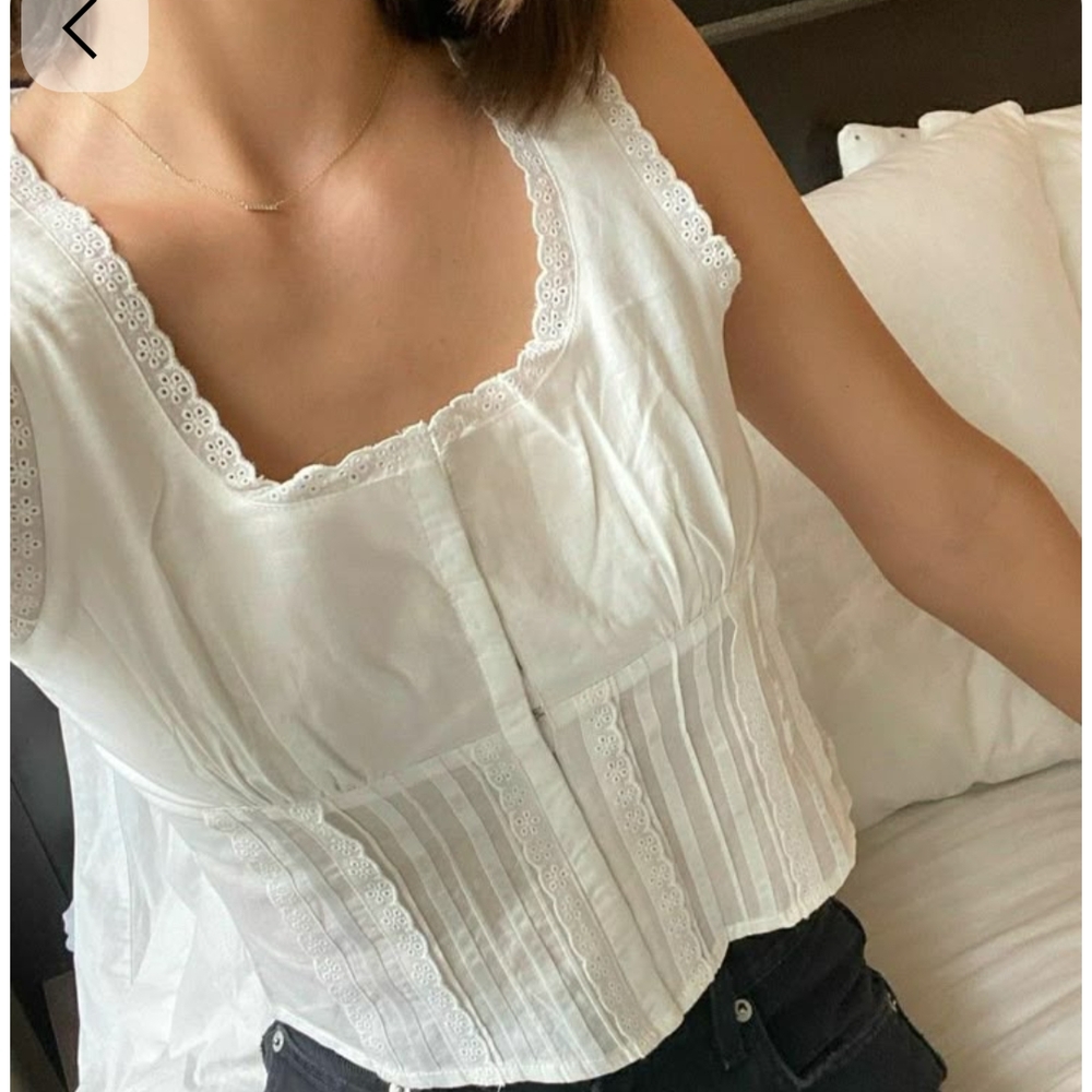 Elegant White Lace Trimmed Women's Top